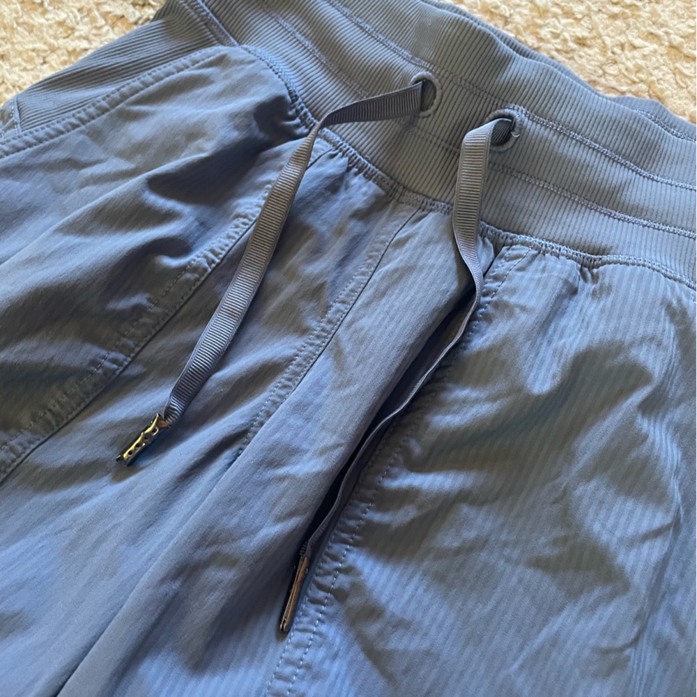 Lululemon Dance Studio Midrise Joggers Women’s size 0, baby blue